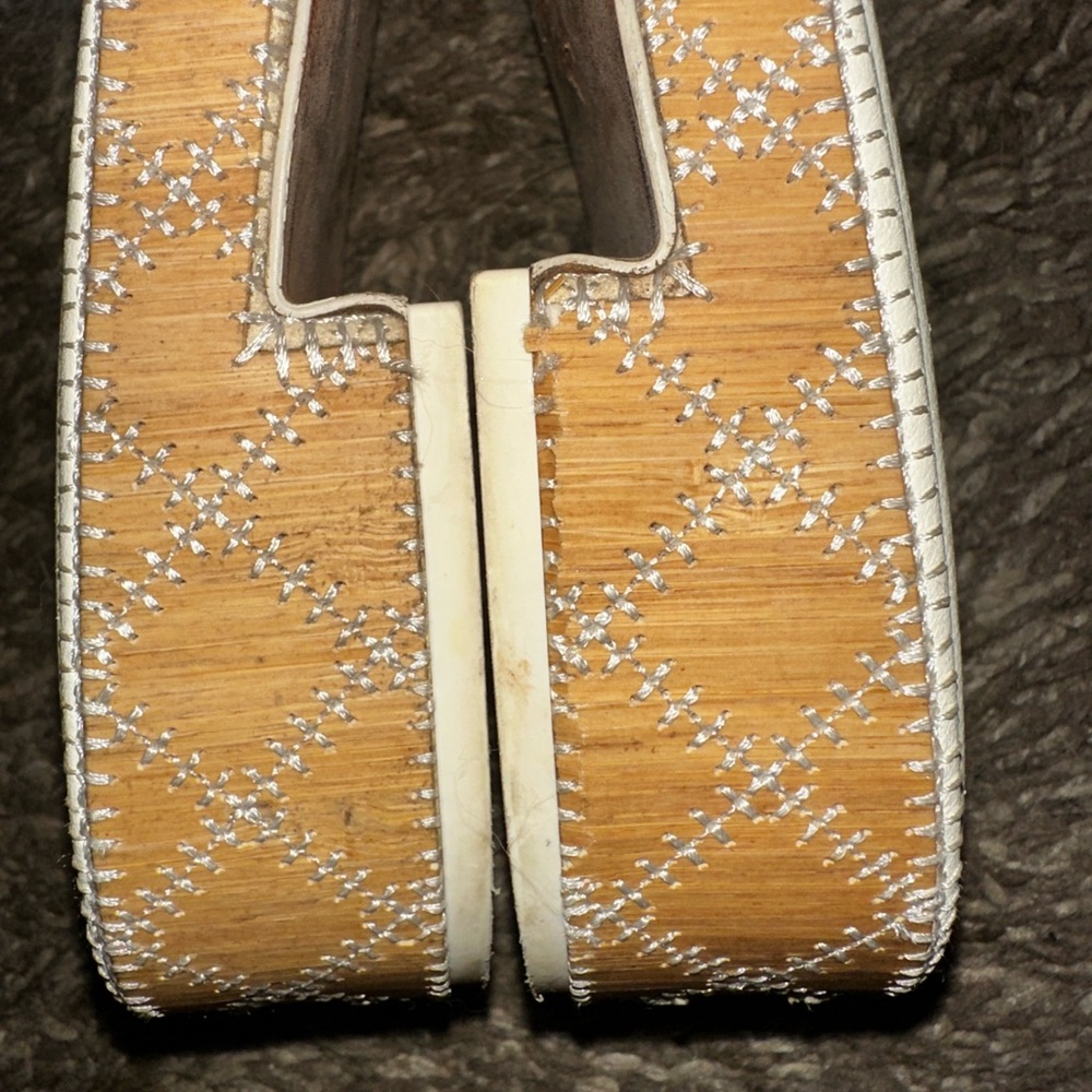 Chanel White Fur Slide Sandals Size 38.5 - Picture 10 of 13